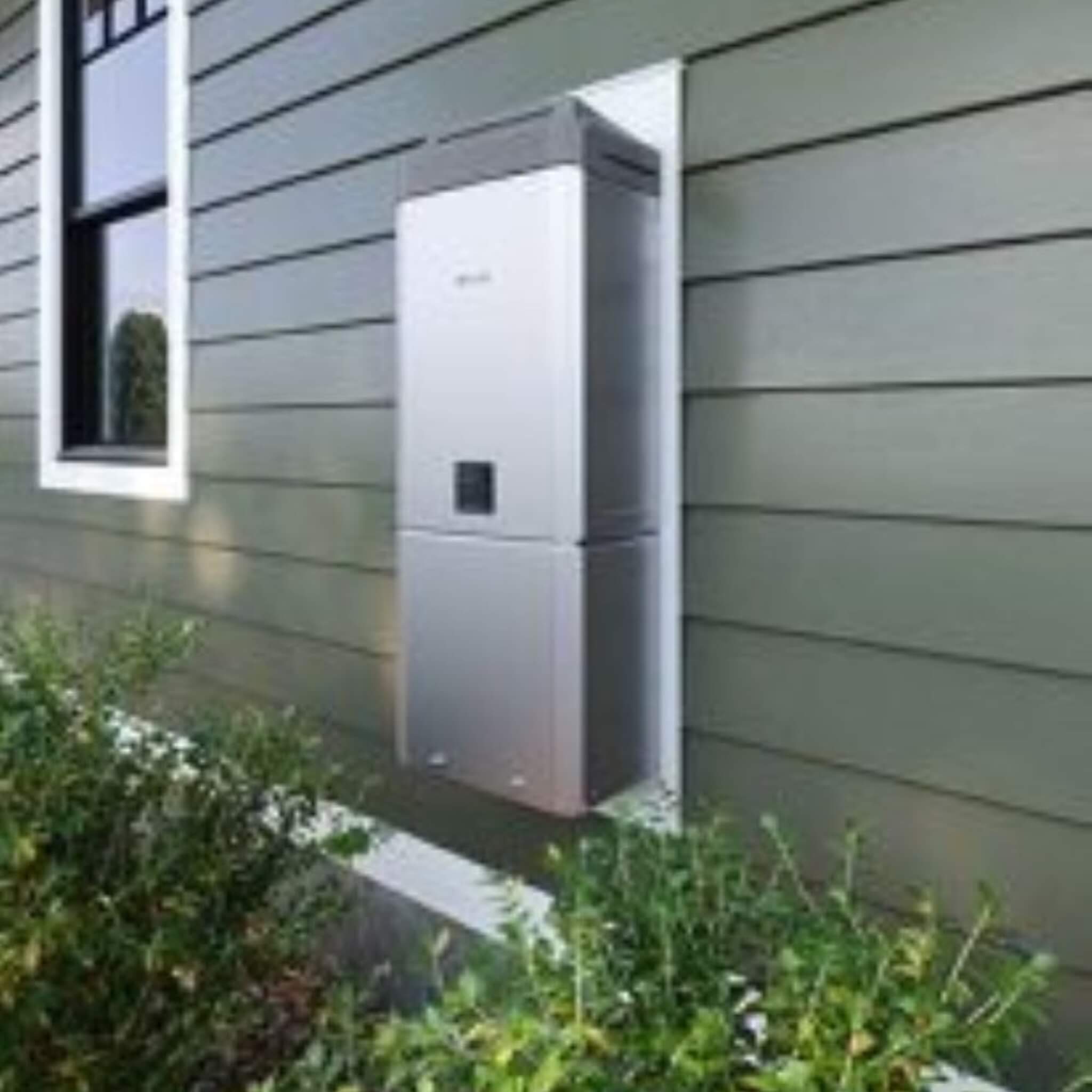 Rinnai Sensei 9 GPM 166K BTU Outdoor Condensing Tankless Water Heater [351-RXP160IN]