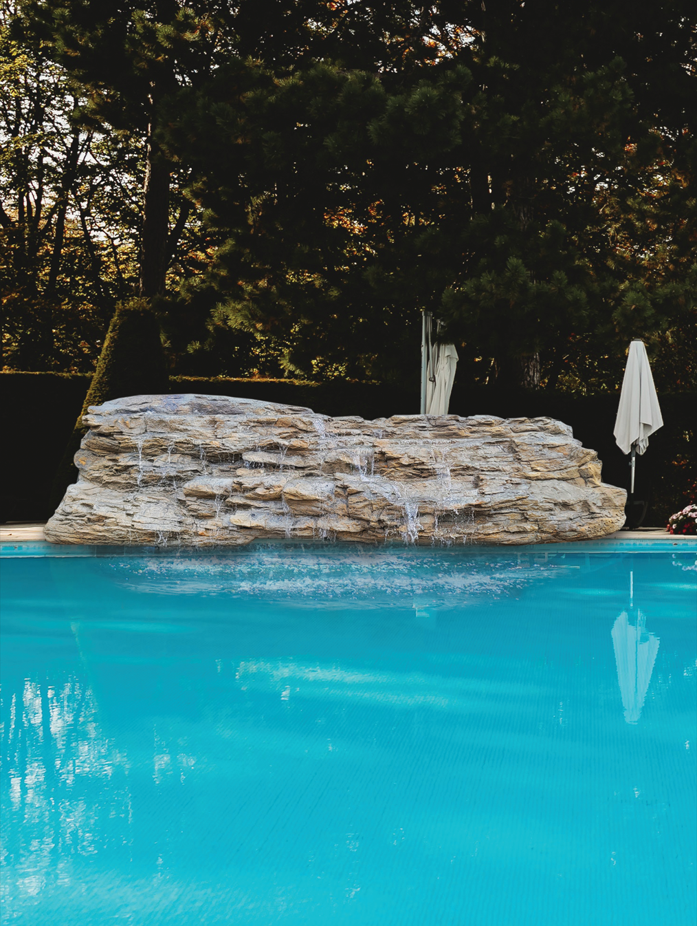 Universal Rocks Caribbean Falls-XLEW-001