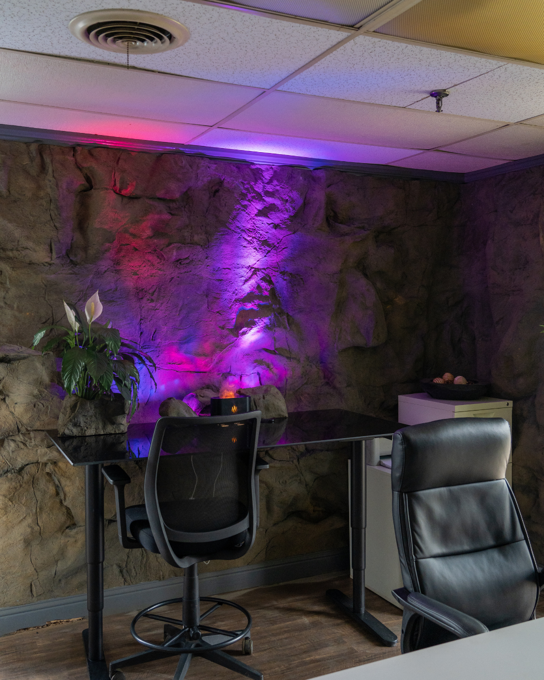 Universal Rocks Malawi Rock Wall 18' x 7' Panel – MALAWI-PANEL